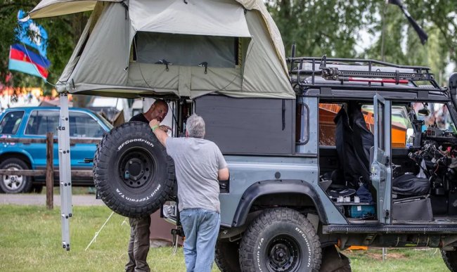 Castlewood 44 and Overlander Show, Cheshire