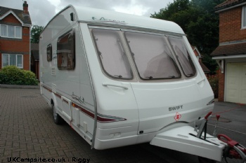 Swift Accord 480 with Motor Mover, 2 berth, (2004)