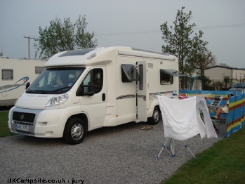 Bessacarr Elegence 560, 4 berth, (2007)