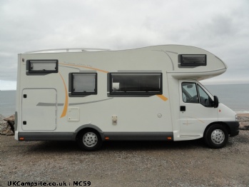 Benimar Europe 6000 STX, 6 berth, (2004)