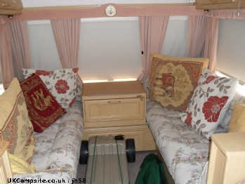 Bailey pagent bordeaux, 4 berth, (1995)