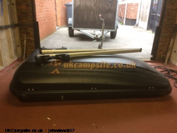 Roof box and bars 