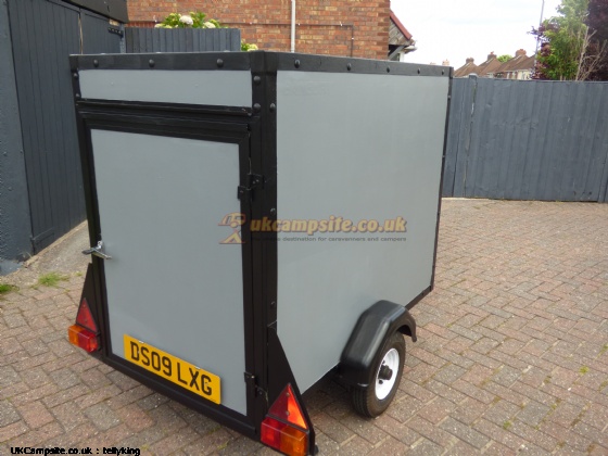 BANBURY BOX TRAILER VGC