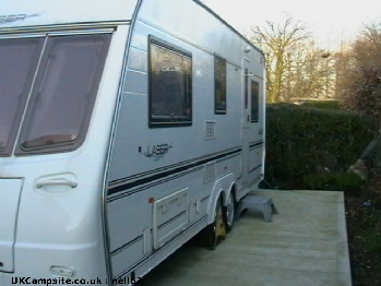 Coachman laser 590/5, 5 berth, (2004)