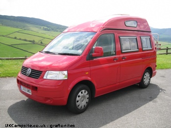 VW TRANSPORTER T28 (104ps) TDI, 4 berth, (2005)