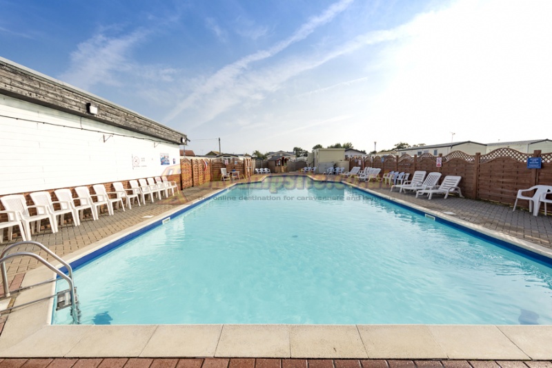 Winchelsea Sands Holiday Park (PHolsUK) , Winchelsea Campsites, East Sussex