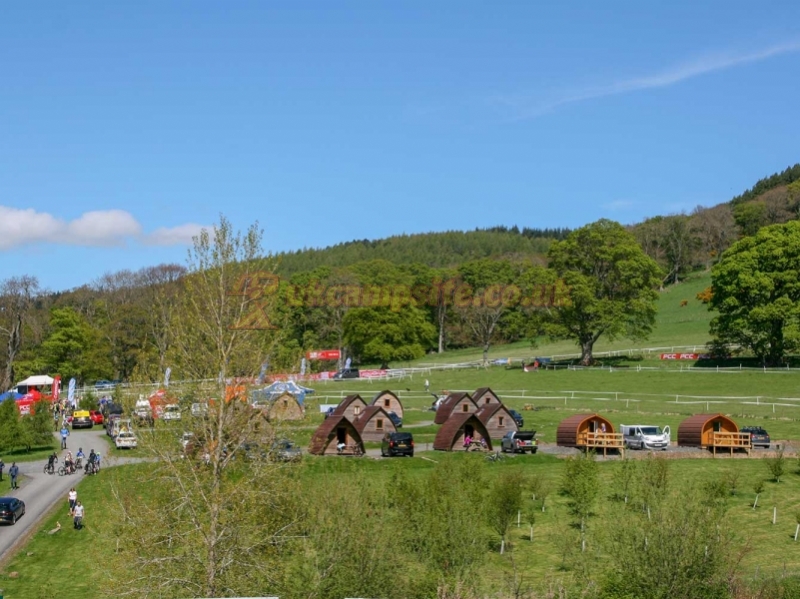 camping near glentress