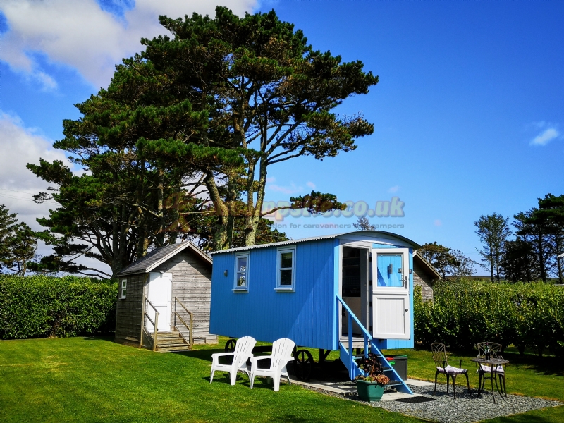 Bos Verbas Campsite And Shepherd Huts