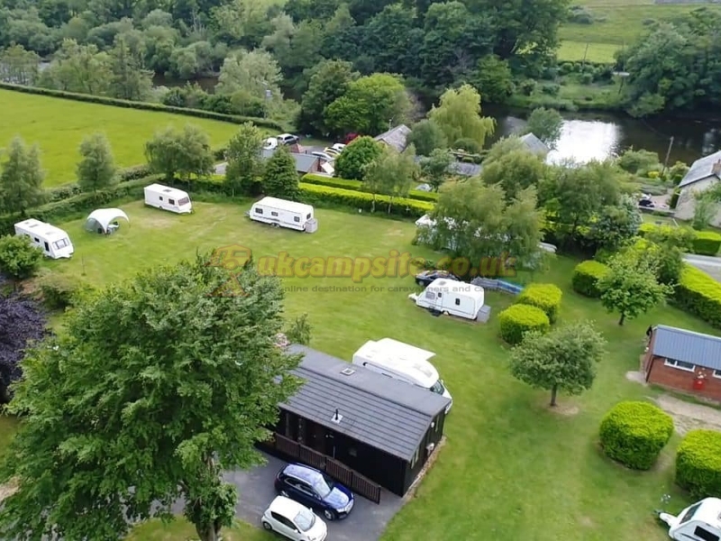 Boatside Camping And Caravan Park